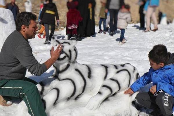 برگزاری جشنواره ملی شهر برفی در کوهرنگ